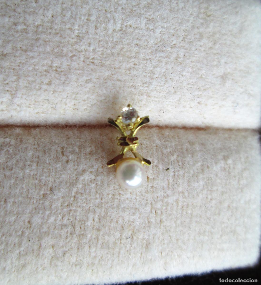 Jewelry: PENDIENTE DE ORO DE 18 KLTS. INDIVIDUAL CON PERLA Y CIRCONITA - CIERRE DE ROSCA - SIN ESTRENAR