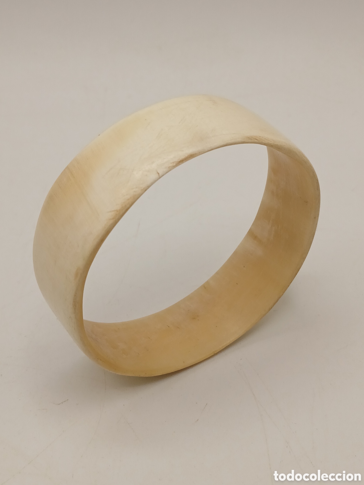 Joyeria: Pulsera fija hueso tallado