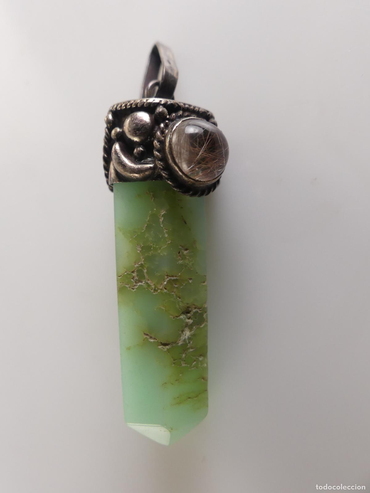 Jewelry: Colgante Metal Plateado y Piedra Verde