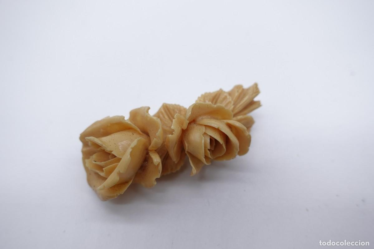 Gioielleria: BROCHE ROSAS TALLADAS IMITACI&Oacute;N MARFIL FLORES VINTAGE ARTESANAL