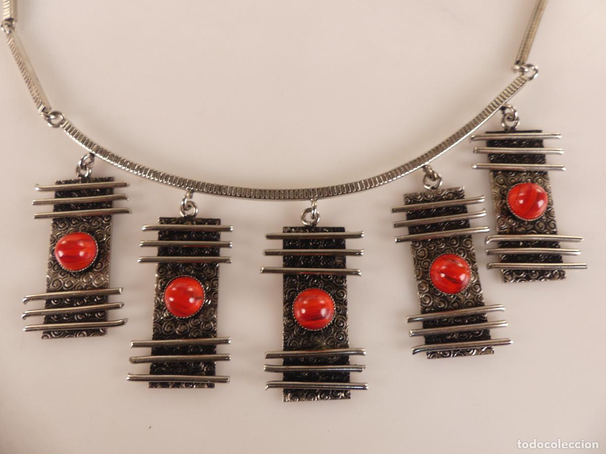 Joaillerie: Collar de Metal Plateado Dise&ntilde;o Artistico