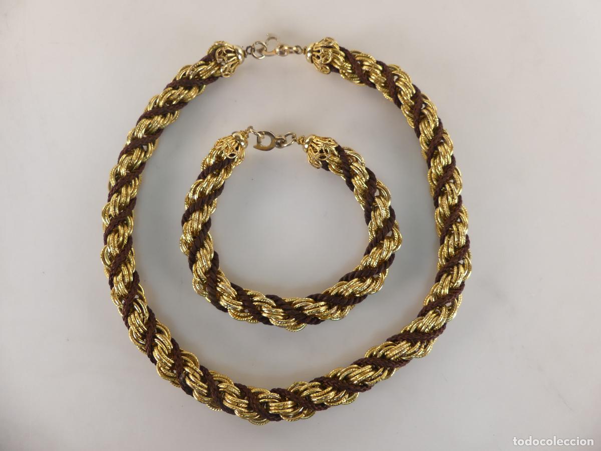 Joaillerie: Collar y Pulsera de Metal Dorado y Hilo Maron