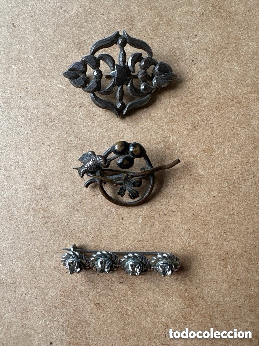 Jewelry: Lote de 3 broches modernistas (A7)