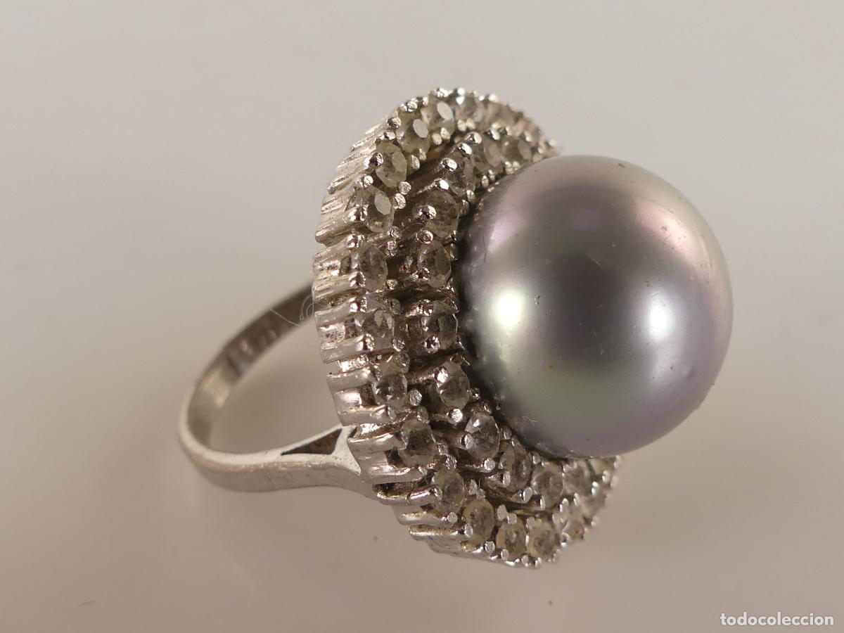 Joyeria: Anillo de Metal Plateado Adornado Tipo Perla Gris