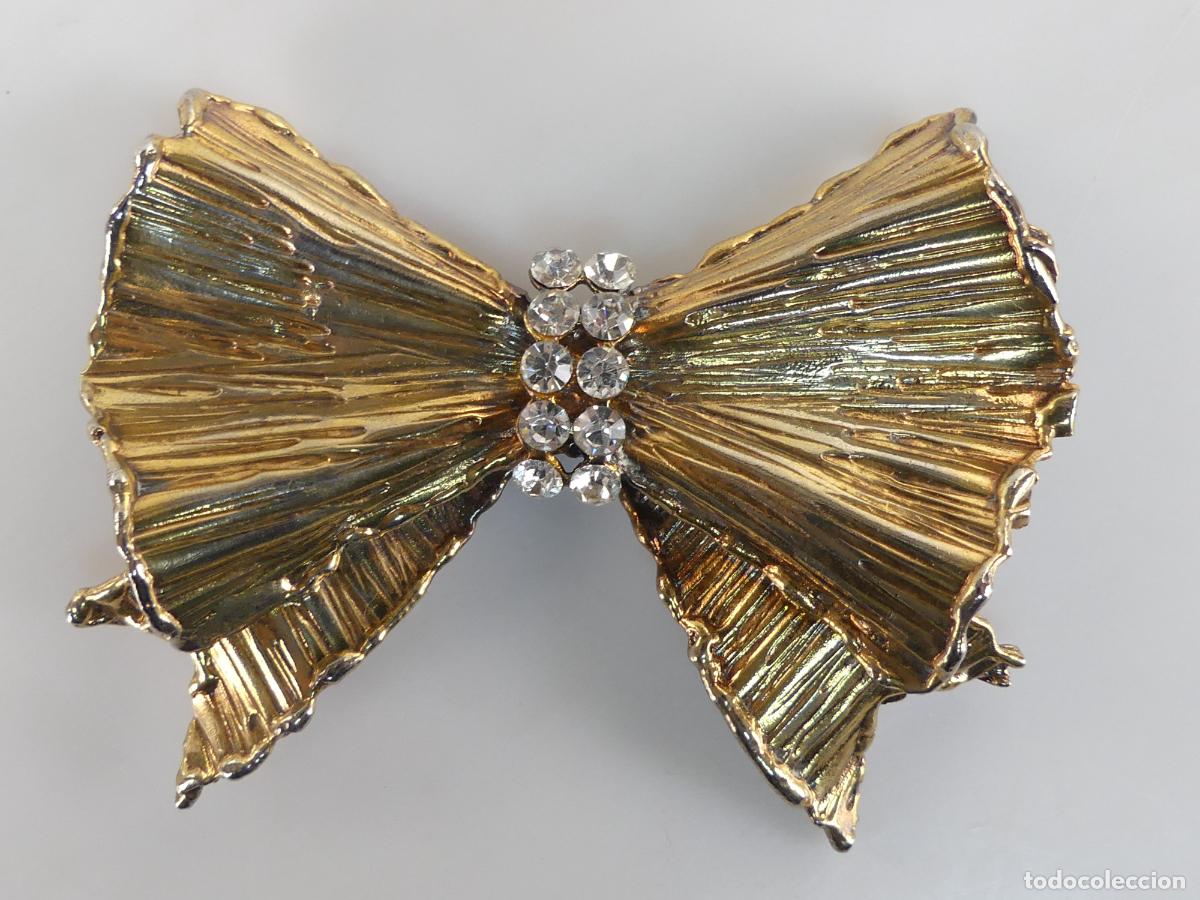 Jewelry: Broche Pajarita Metal Dorado