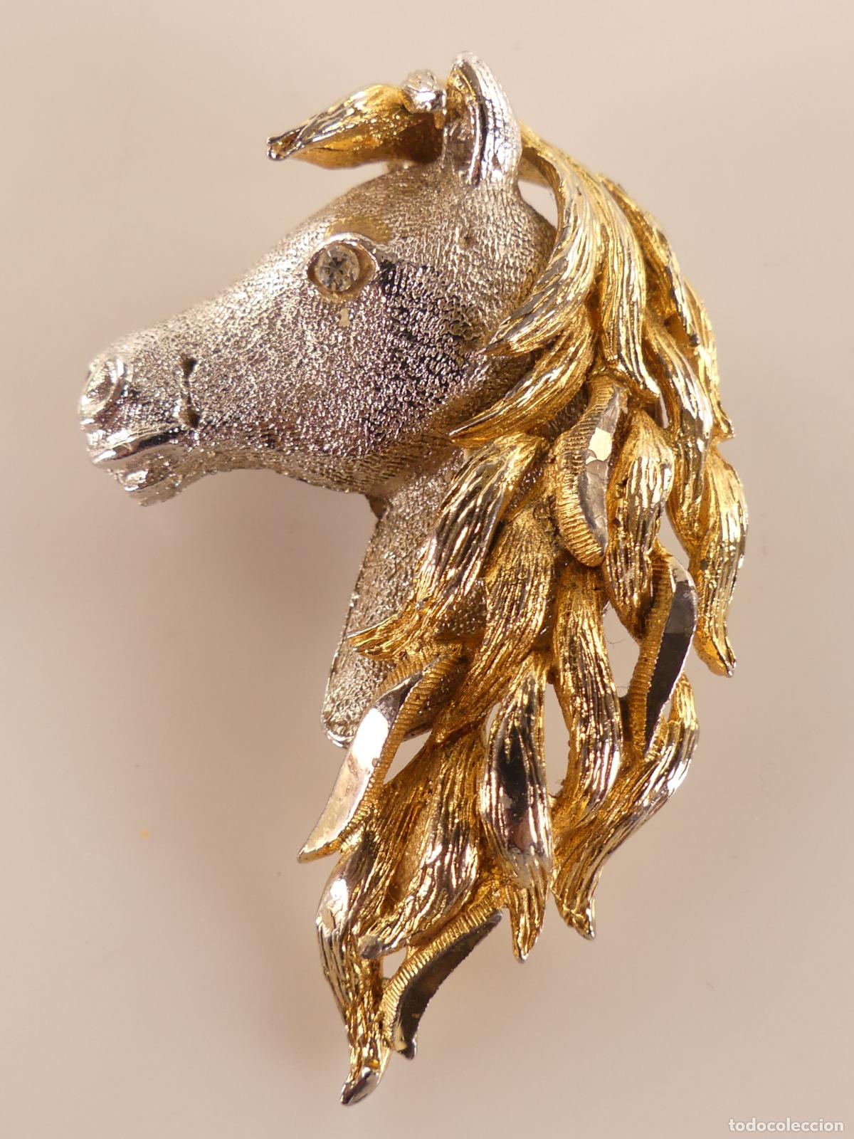 Jewelry: Broche Cabeza de Caballo Dorado