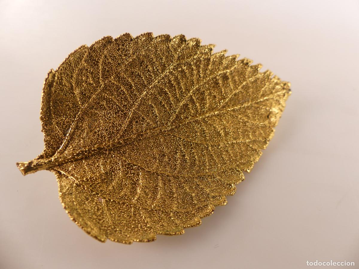 Jewelry: Broche Hoja Metal Dorado Elegante