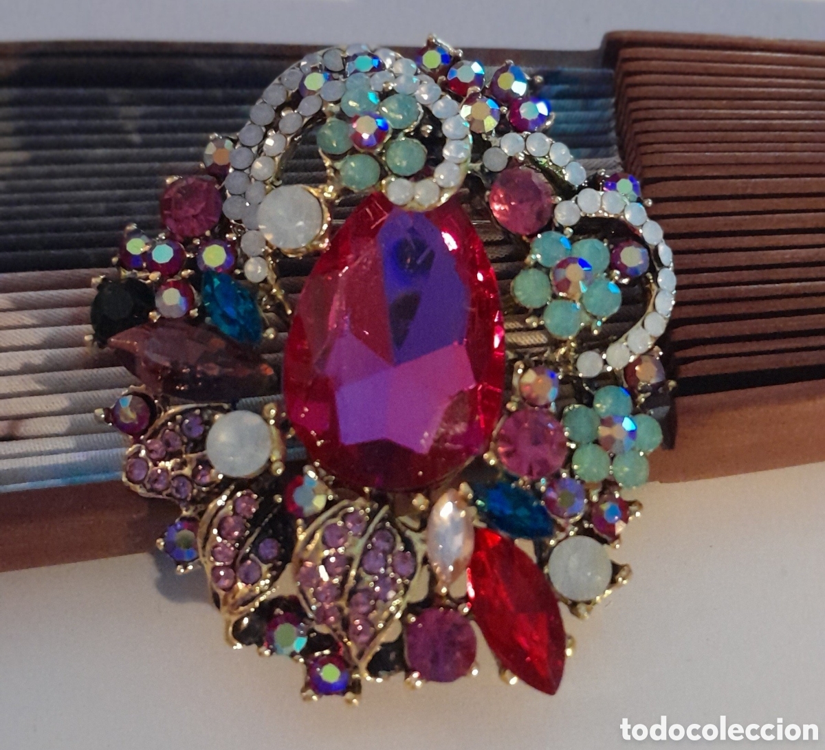 Joyeria: Broche de cristal multicolor