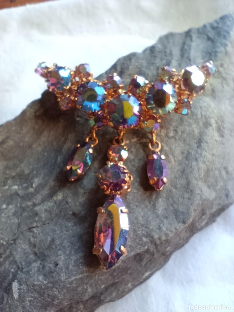 Joalharia: Espectacular Broche Franc&eacute;s Vintage A&ntilde;os 50/60 - Estilo &Eacute;gida con Colgantes M&oacute;viles - Cristales AB