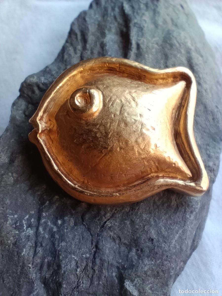 Gioielleria: Broche Pez de Dise&ntilde;o Estilizado - AGATHA PARIS - Ba&ntilde;o de Oro Mate - Vintage