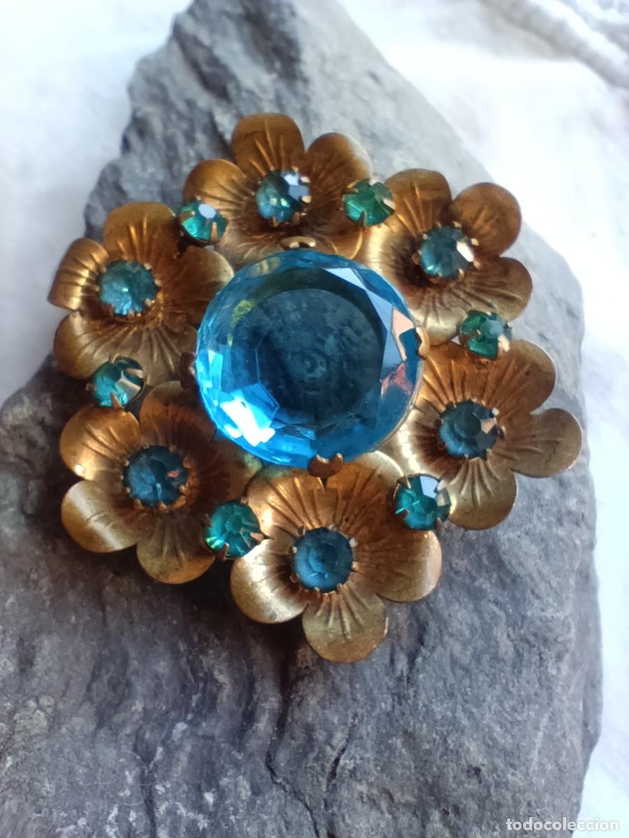 Joalharia: Genuino Broche Vintage Checoslovaco (CZECHOSLOVAKIA) - Cristal Tallado Aqua y Filigrana de lat&oacute;n.