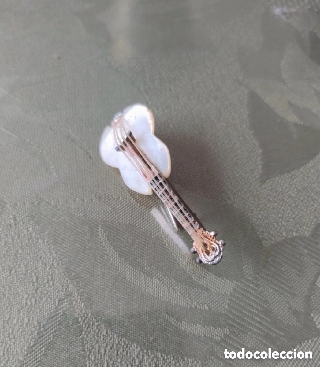Joyeria: Antiguo broche guitarra en n&aacute;car (A5) - Foto 3
