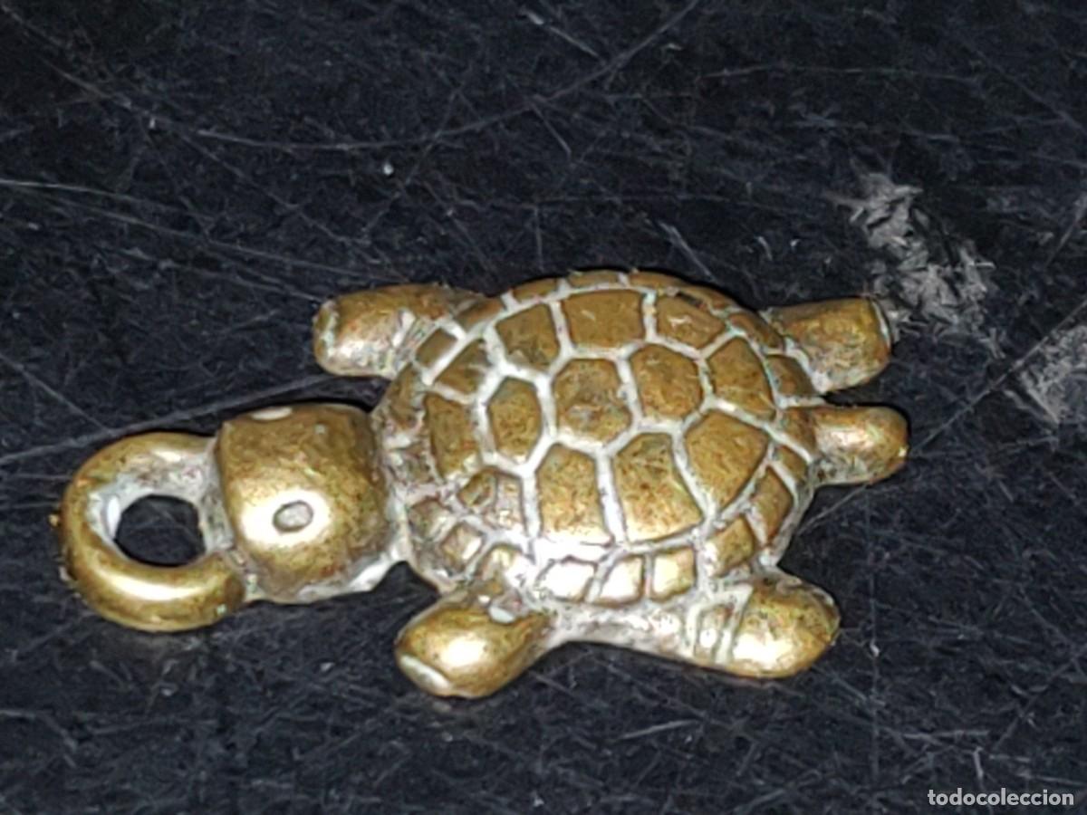 Joyeria: A5- Antiguo Mini Dije De Bronce En Forma De Tortuga - 70s - Foto 4
