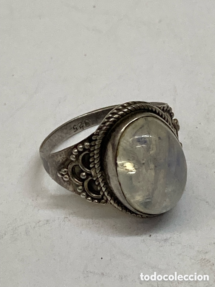 Joyeria: Anillo de plata y piedra luna S505