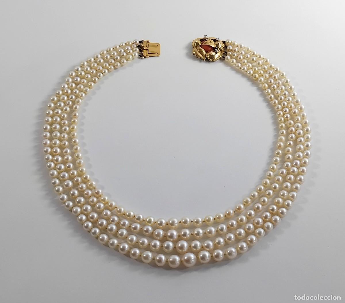 Joyeria: 18 k Oro y perlas Akoya. Collar de perlas de 4 vueltas