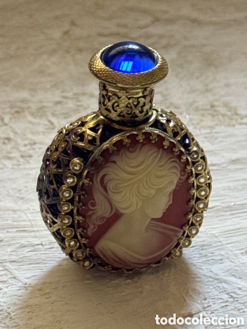 Joyeria: Perfumero estilo camafeo Souvenir de Praga (Praha) Vintage