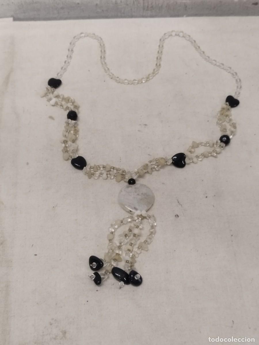 Joyeria: Antiguo gran collar de cuentas de cristal, corazones, mineral a identificar.