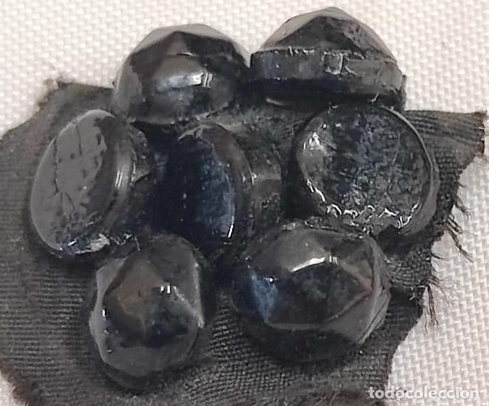 Joyeria: LOTE DE 7 PEQUE&Ntilde;AS PIEDRAS DE AZABACHE PARA JOYERIA, SIGLO XIX
