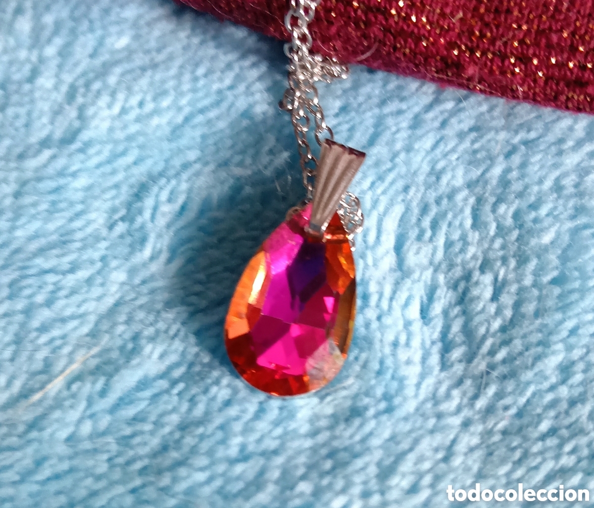 Joaillerie: Original colgante gota de agua de vidrio facetado rosa con reflejos + cadena 1,8cm L. Muy bonito