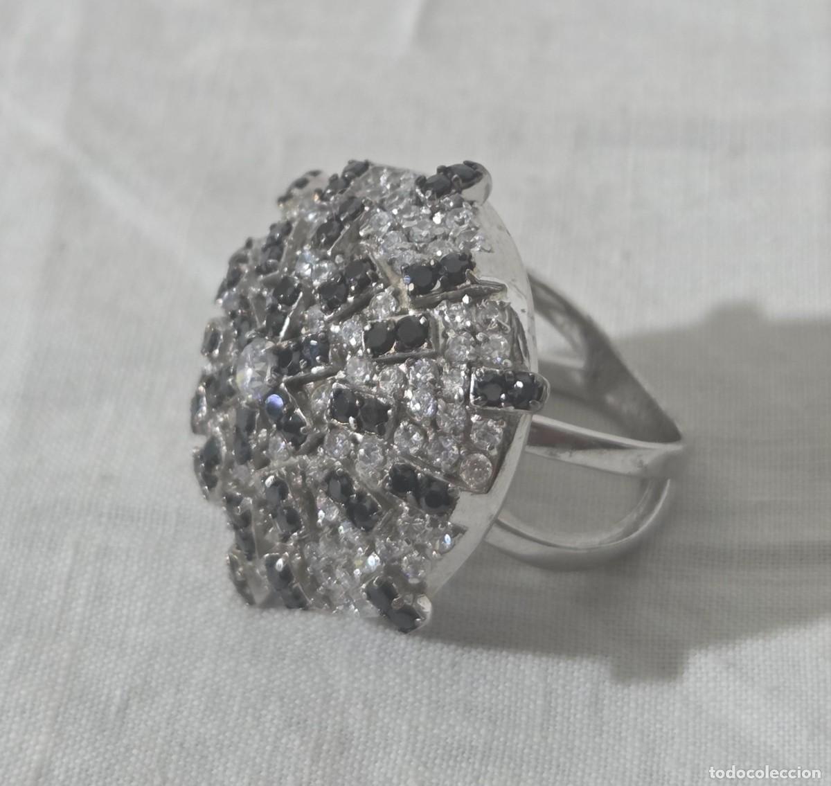 Joyeria: Anillo de plata 925 y pedreria