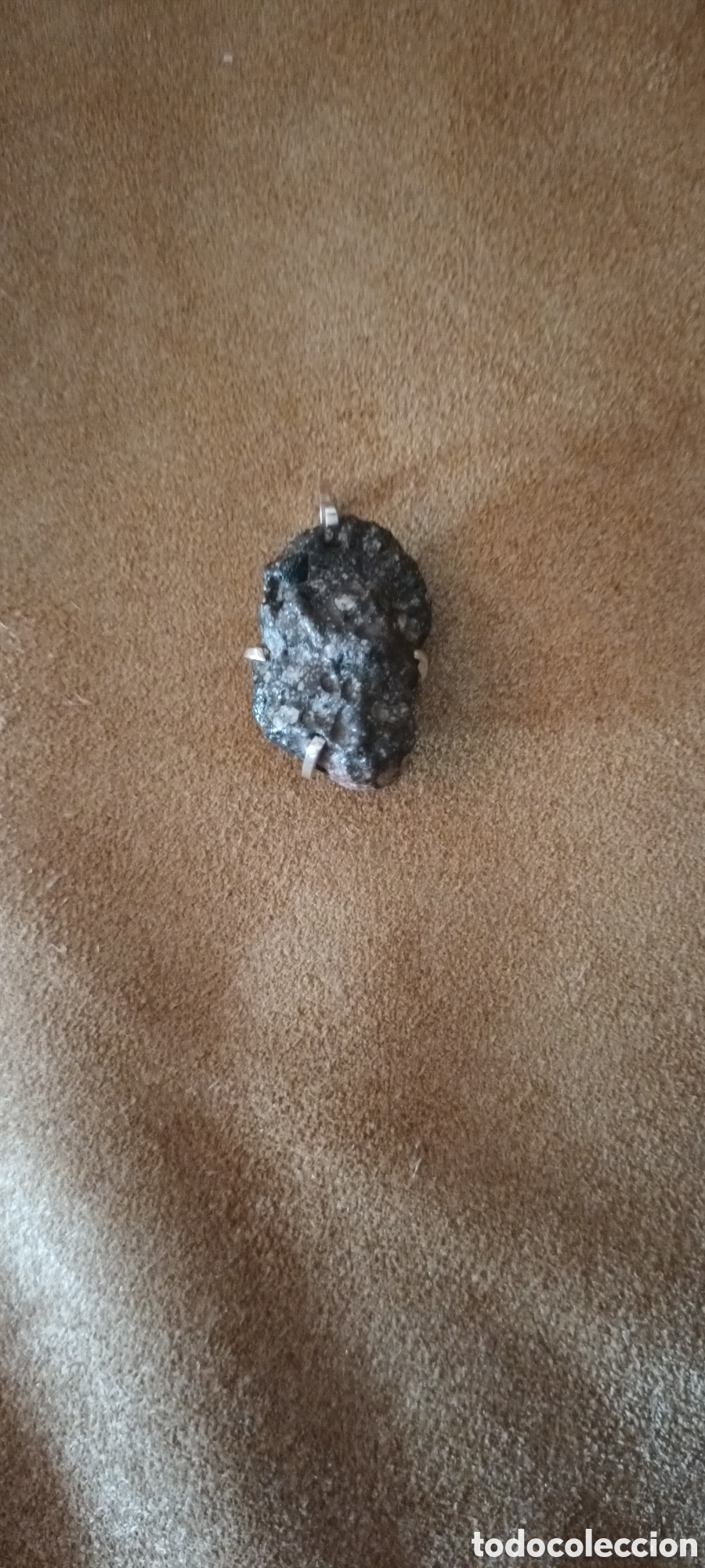 Joaillerie: Colgante con meteorito montado en plata
