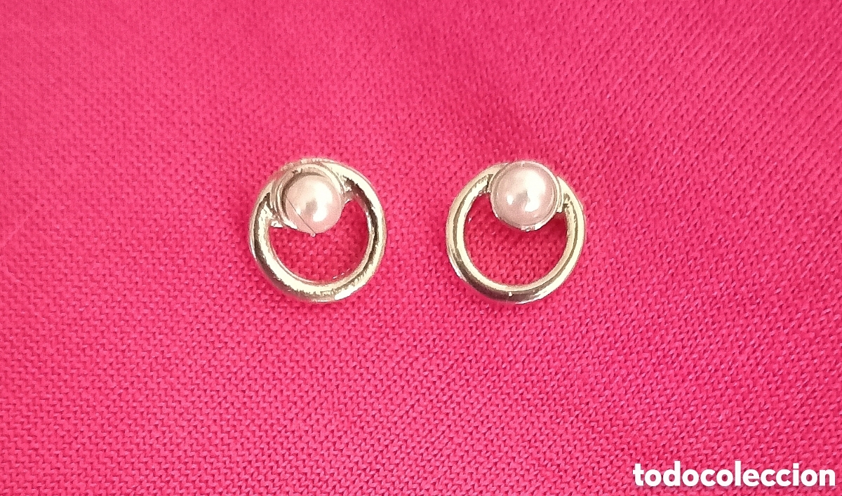 Joyeria: Originales pendientes de bot&oacute;n, de aro plateados con perlita blanca sint&eacute;tica. 9mm di&aacute;m. Muy bonitos