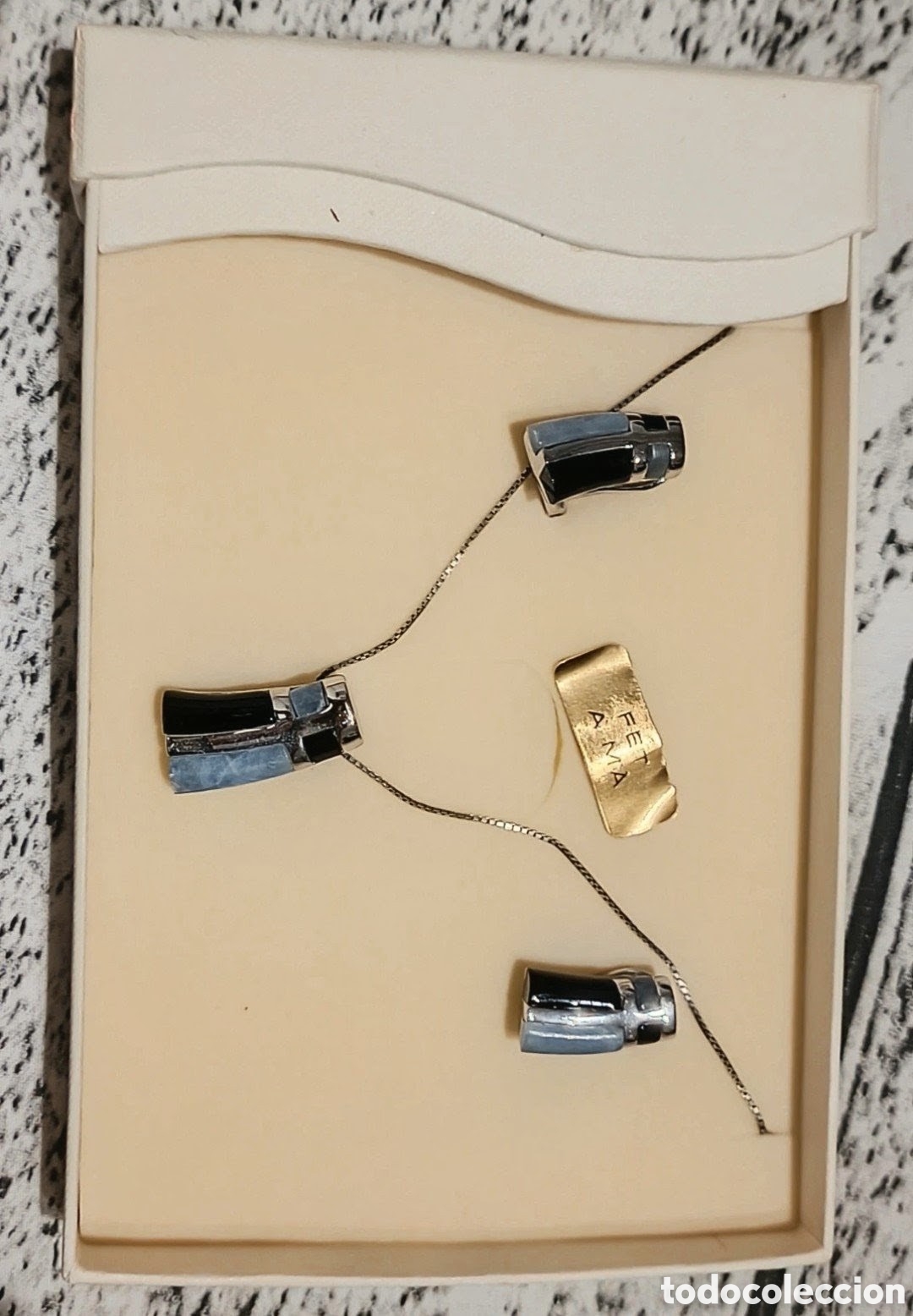 Joyeria: Conjunto de collar y pendientes de plata - Foto 1