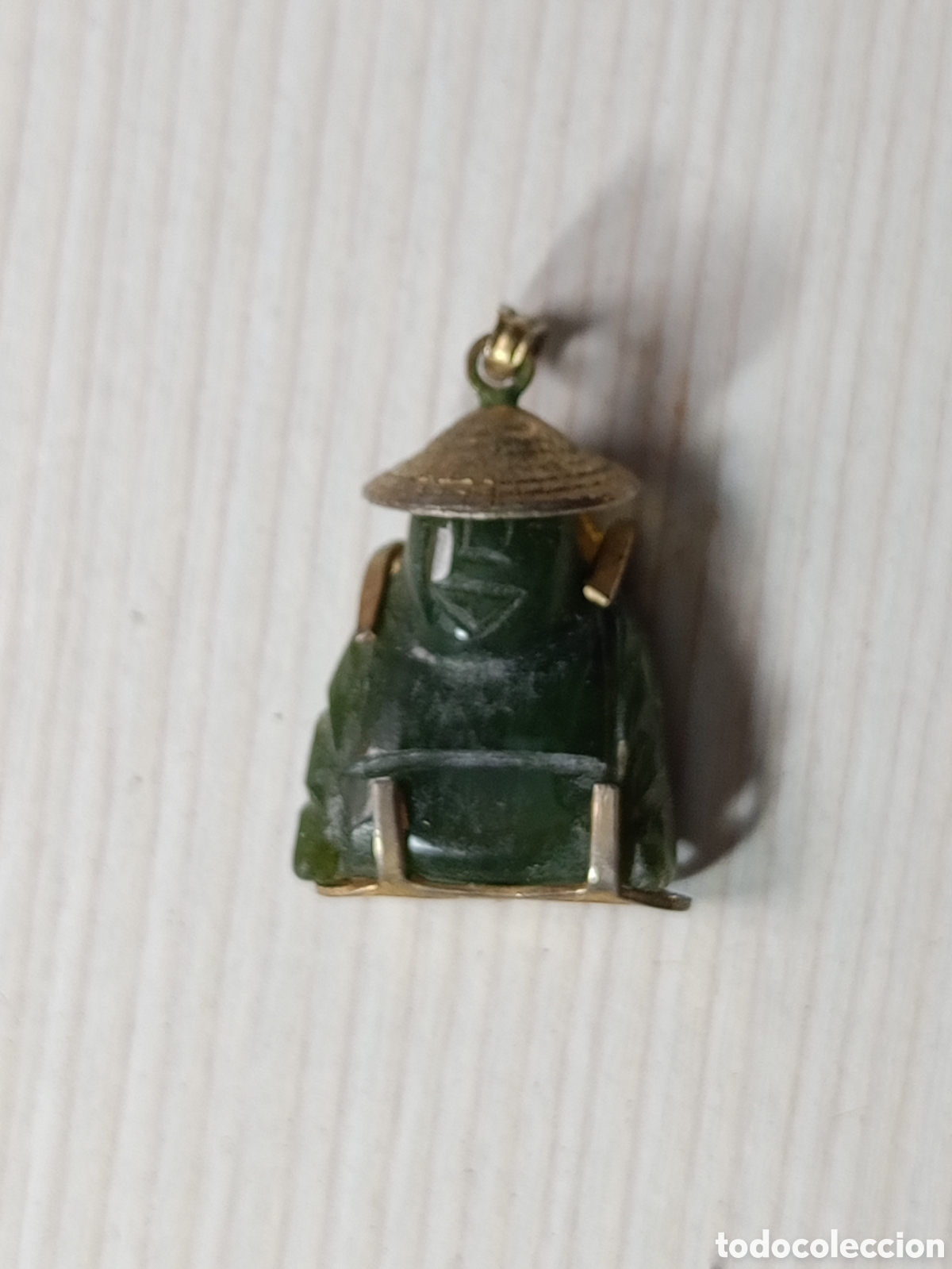 Joaillerie: Colgante amuleto de la suerte buda de jade