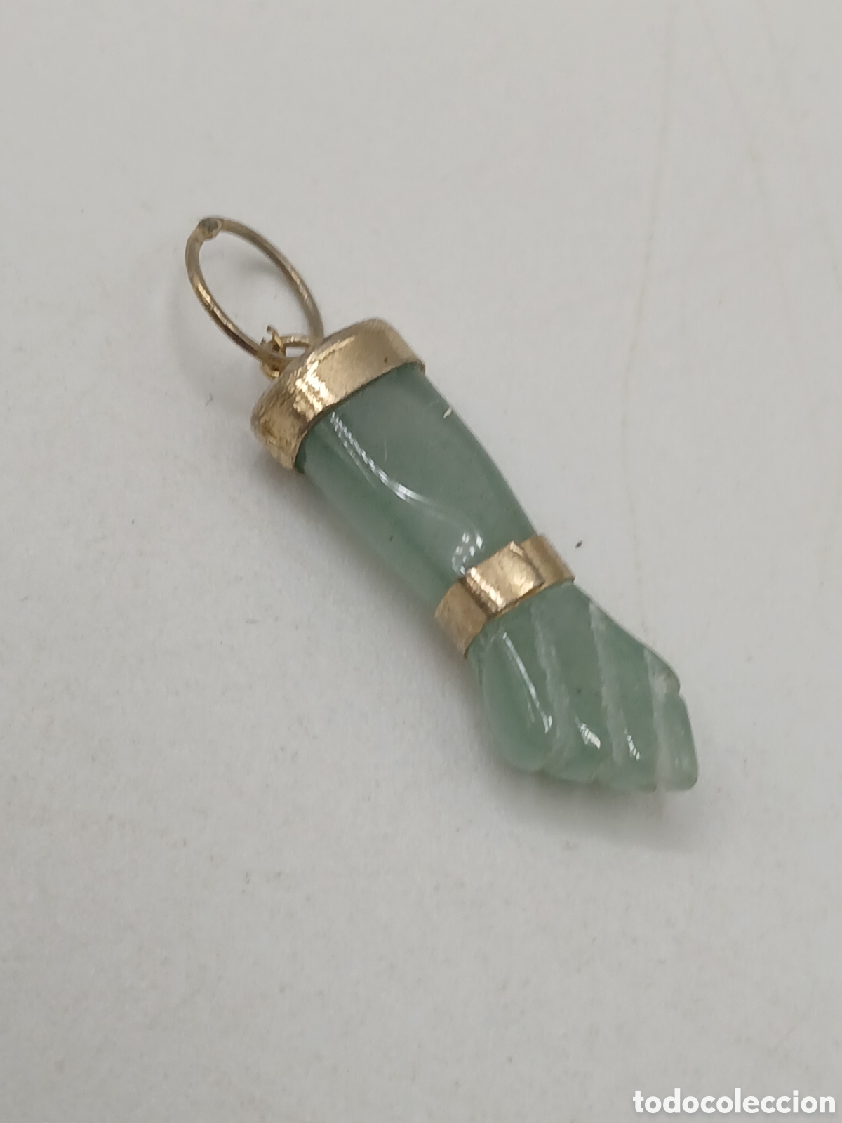 Joyeria: Pu&ntilde;o Figa. Jade tallado y plata dorada - Foto 2