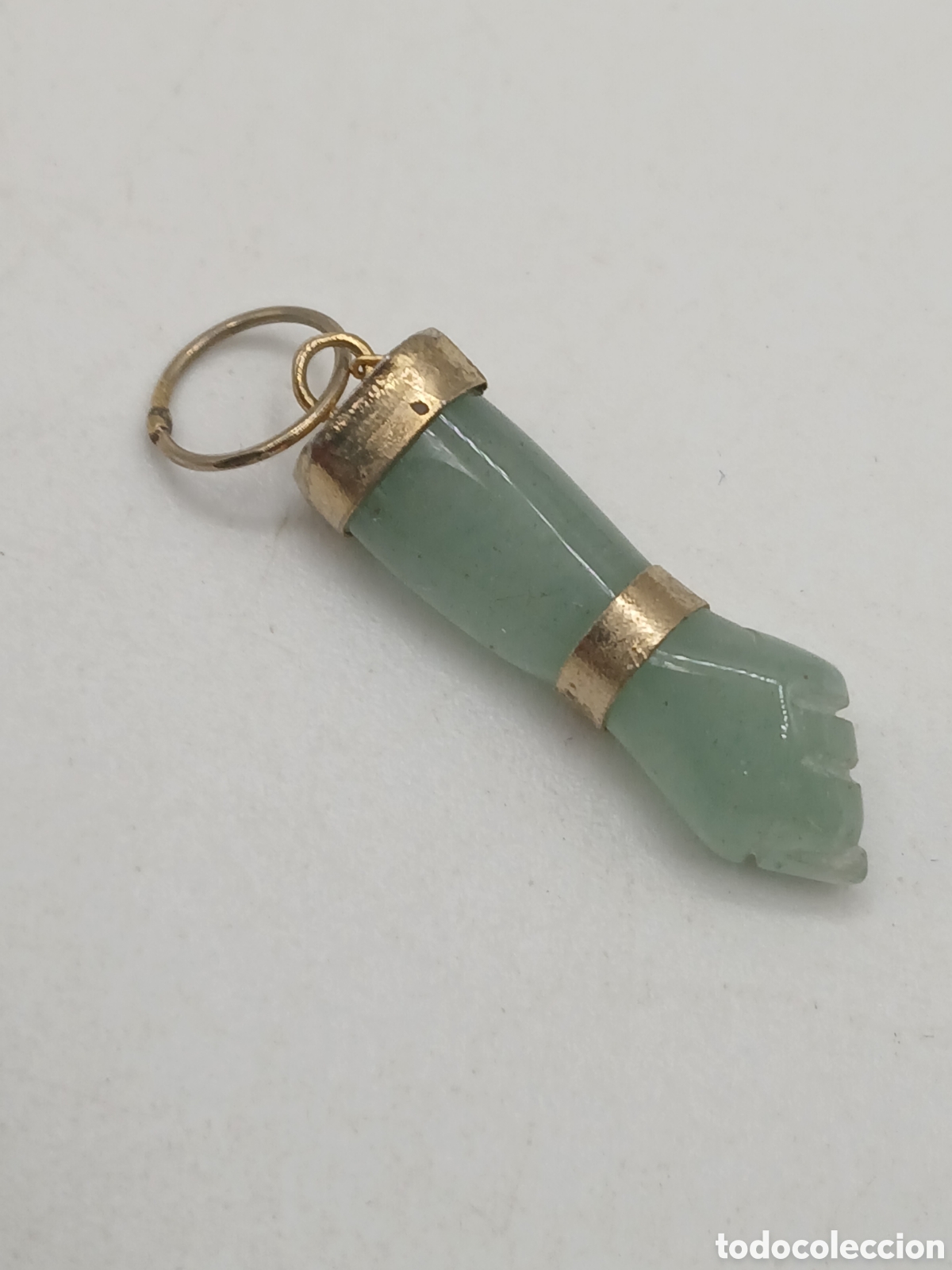 Joyeria: Pu&ntilde;o Figa. Jade tallado y plata dorada - Foto 1