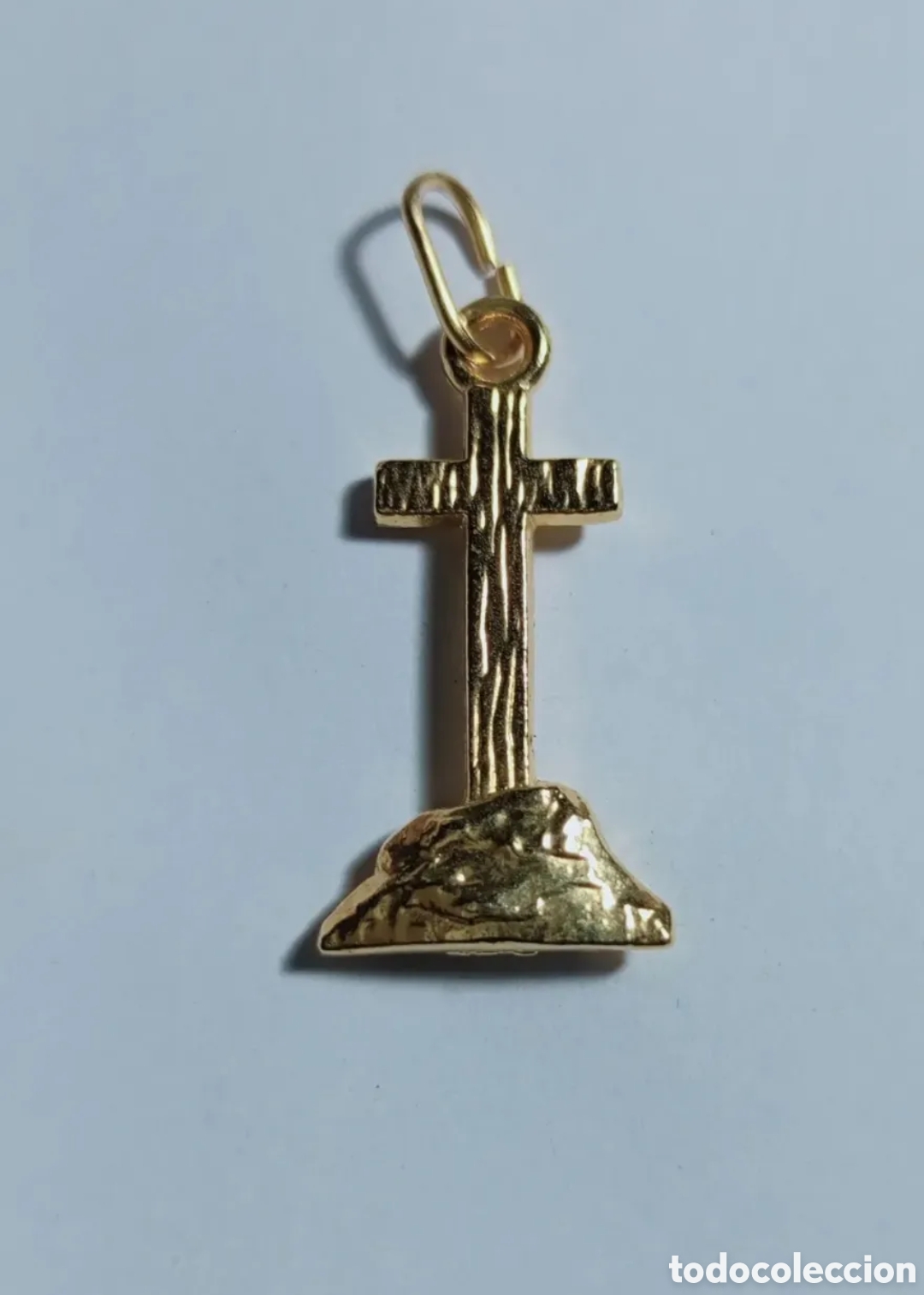 Joyeria: Colgante cruz Calvario