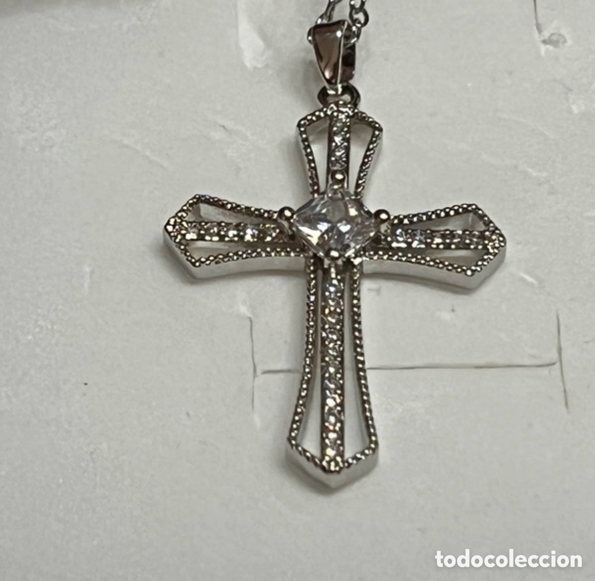 Joyeria: Preciosa Cruz plateada con cadena - Foto 3