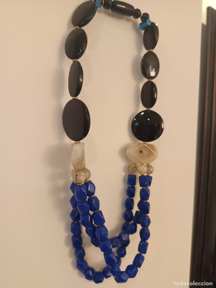Joyeria: Collar con cuentas poliformes de resina natural - Foto 3