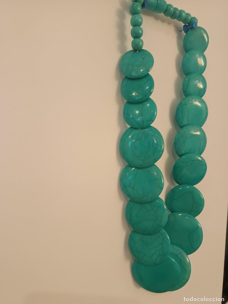 Joyeria: Collar tipo gargantilla de cuentas planas de imitaci&oacute;n de turquesa color verde azulado