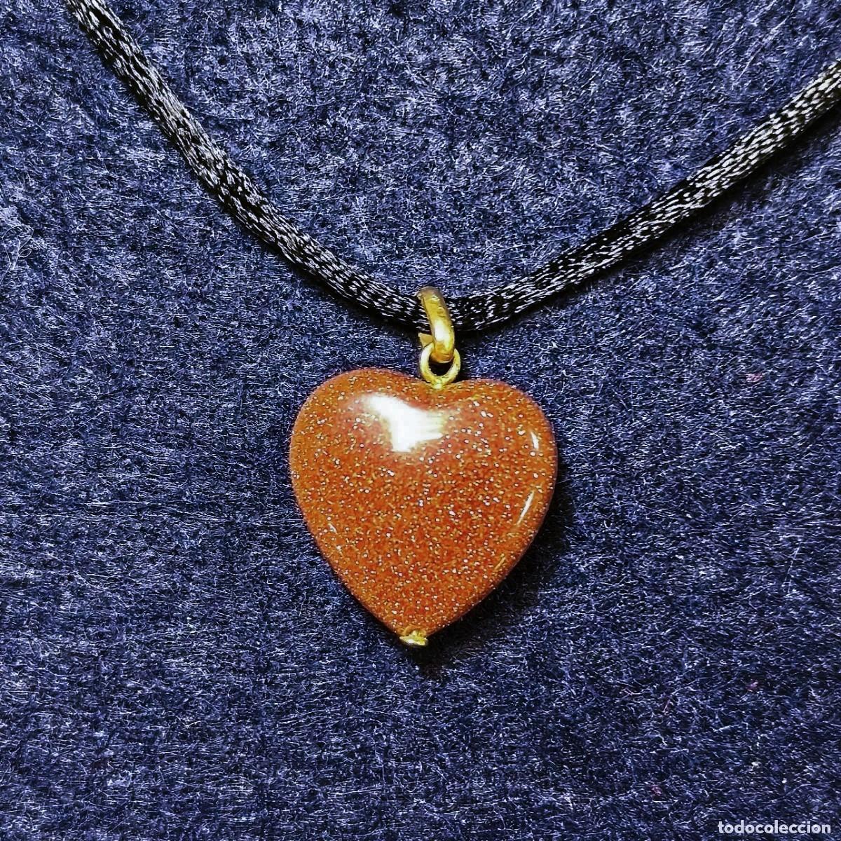 Schmuck: COLGANTE DE ORO AMARILLO CON CORAZON AVENTURINA DORADA.ORO 18 KTES.MED. 30 X 20 MM.