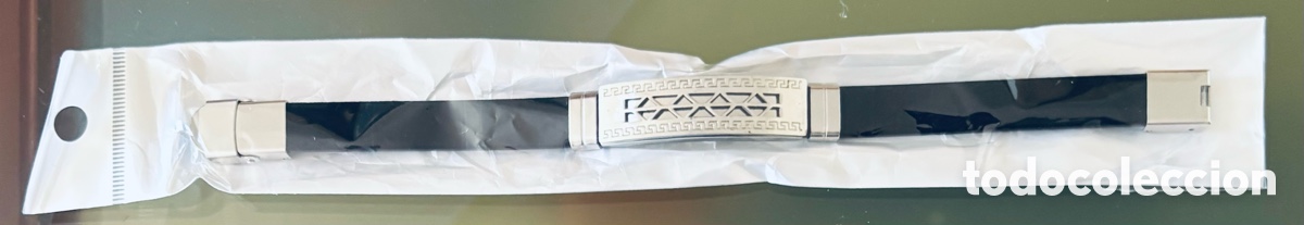 Joyeria: Pulsera de acero inoxidable y silicona negra
