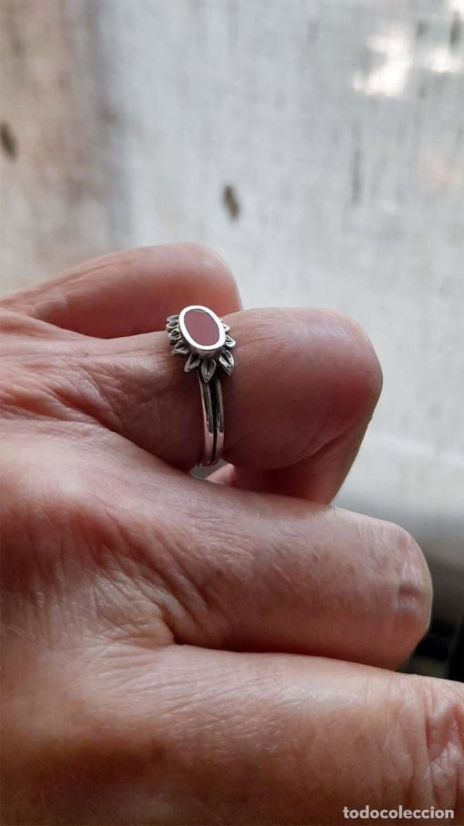 Joyeria: Anillo y pendientes de plata y coral - Foto 3