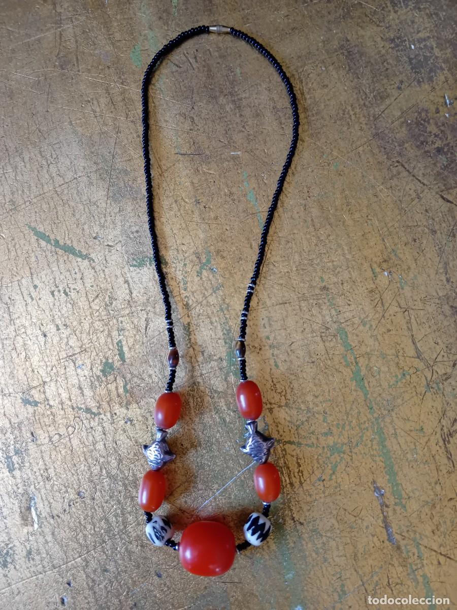 Joyeria: Collar de coral hueso y onis negro d&eacute;cada de los 80