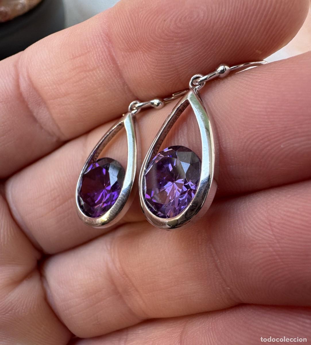 Joyeria: Pendientes en forma de l&aacute;grima de plata de ley 925 con piedras preciosas moradas &bull; Pendientes colgan