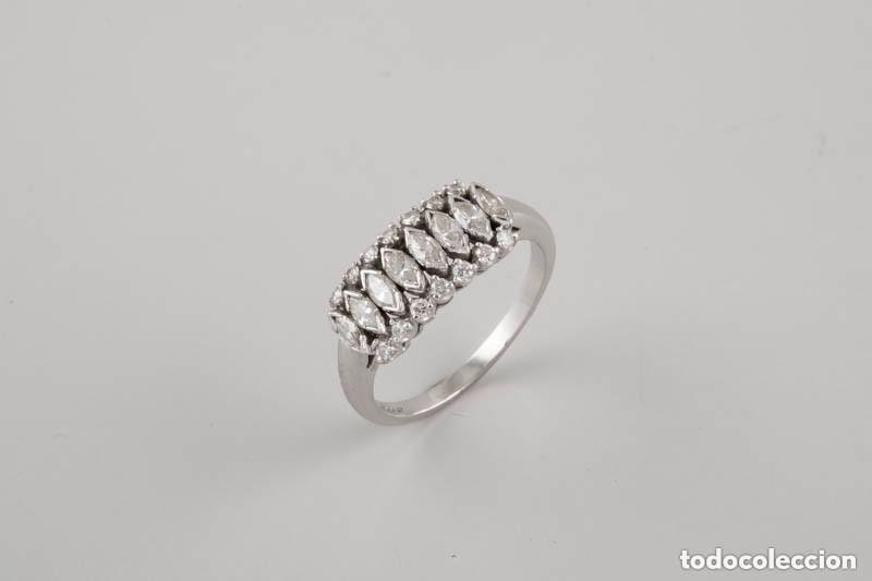 Joyeria: Sortija de platino y brillantes naturales