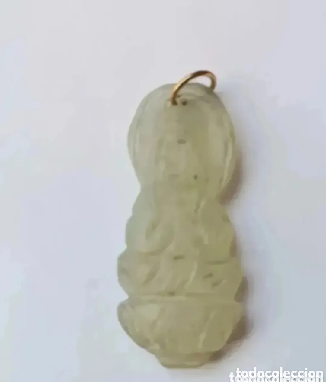 Joyeria: Antiguo Colgante de piedra natural Alabastro y anilla dorada virgen rezando 3,50cm