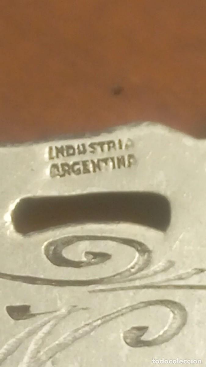 Joyeria: Broche devocional de la Virgen de Luj&aacute;n. Plata y ba&ntilde;o oro. - Foto 4