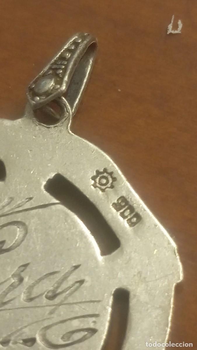 Joyeria: Broche devocional de la Virgen de Luj&aacute;n. Plata y ba&ntilde;o oro. - Foto 5