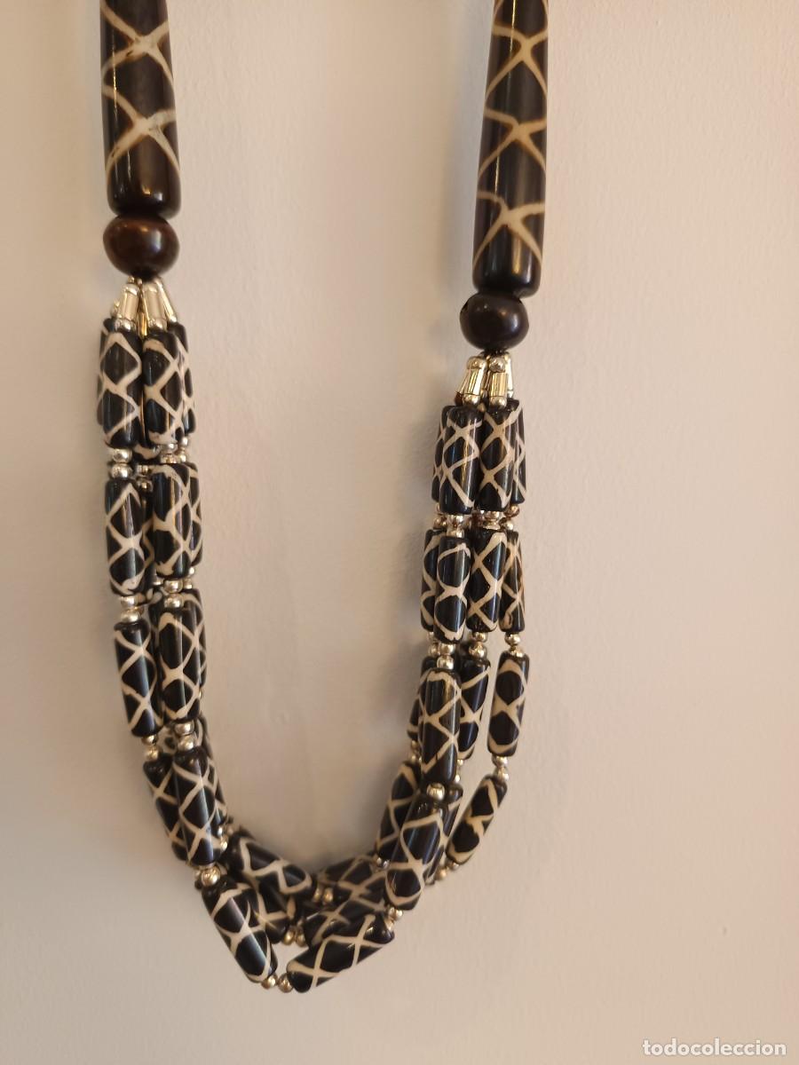 Joyeria: Collar largo de cuentas de estilo &eacute;tnico o tribal