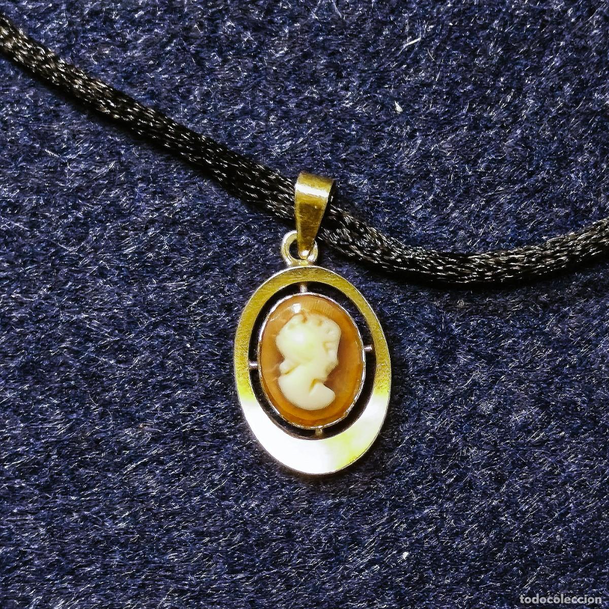 Joyeria: COLGANTE DE OROANARILLO CAMAFEO CON BUSTO DE DAMA. ORO 18 KTES. MED 25 MM.