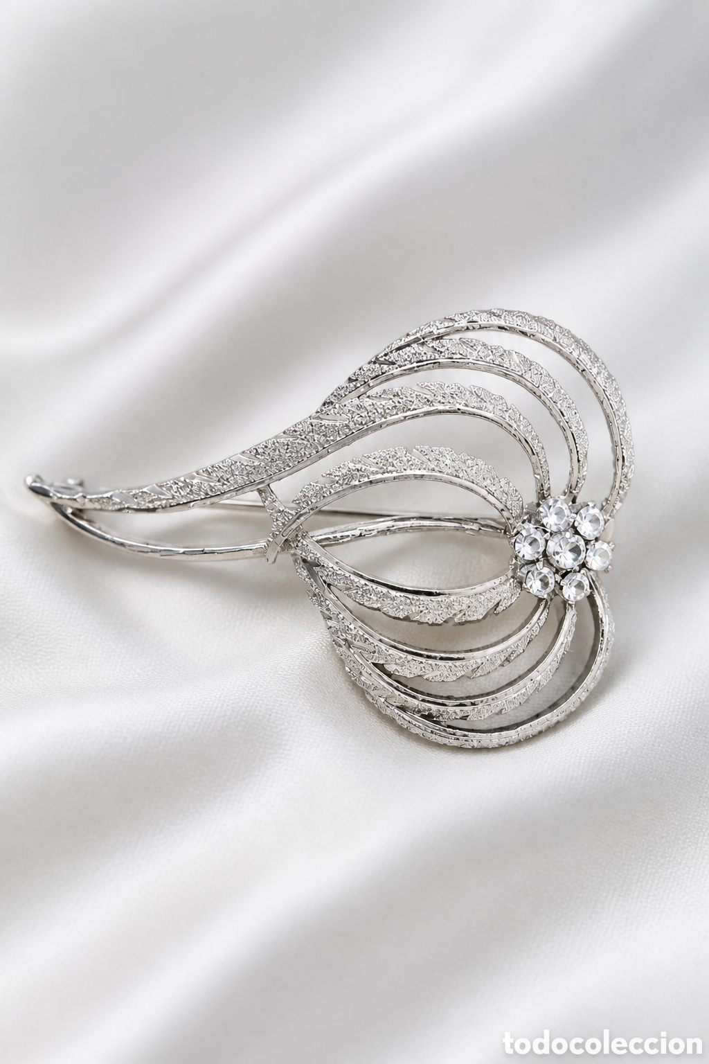 Joyeria: PRECIOSO BROCHE ELABORADO EN PLATA Y PEDRER&Iacute;A CON ACABADO BRILLANTE