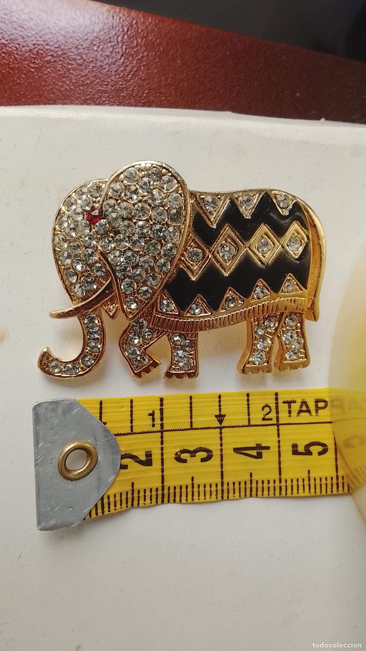Joyeria: BROCHE DE LA SUERTE ELEFANTE PEDRERIA , METAL DORADO , VER FOTOS TAMA&Ntilde;O