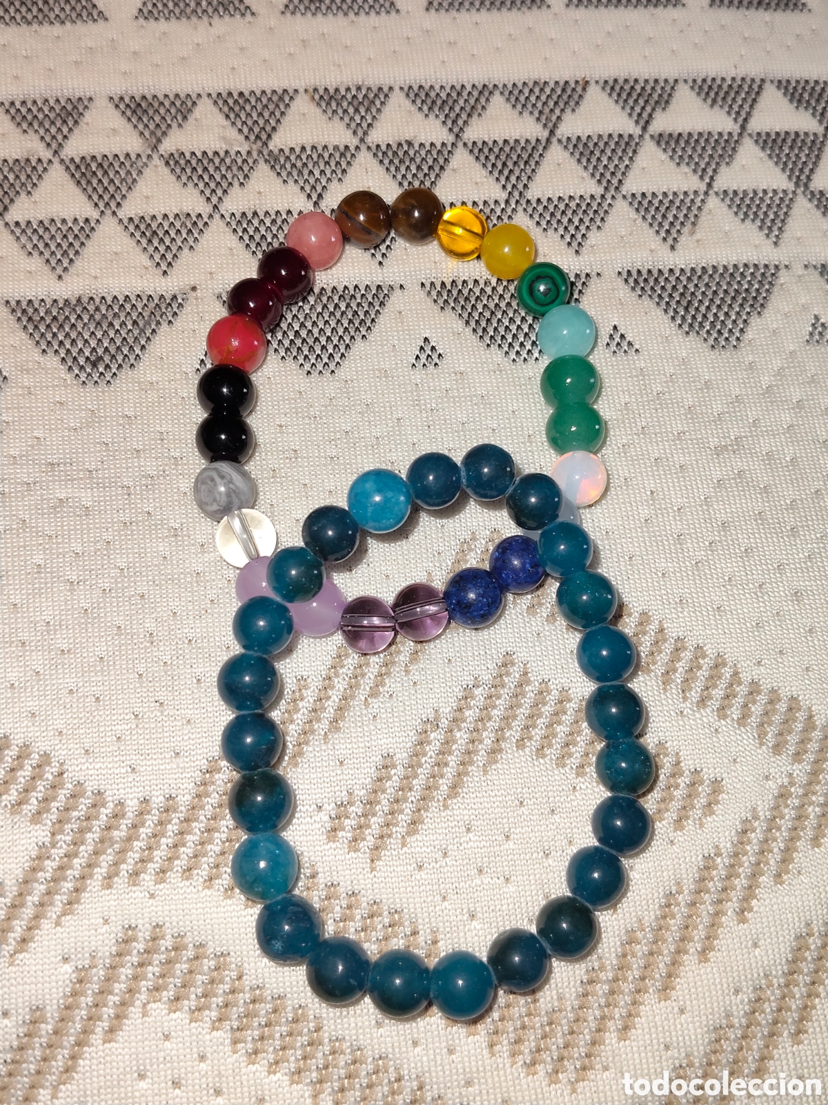 Joyeria: 2 pulseras de piedras naturales variadas