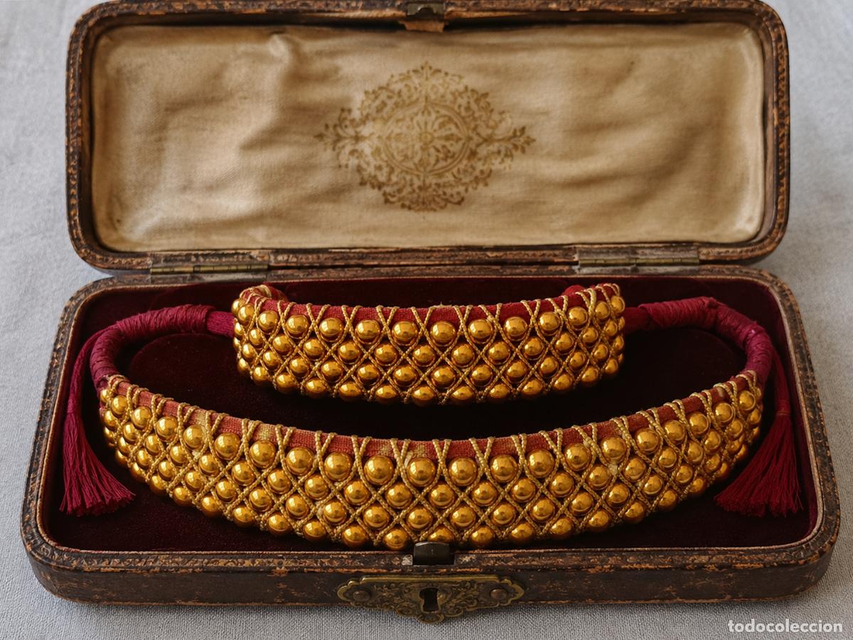 Joyeria: JUEGO ANTIGUO &Eacute;TNICO DE COLLAR - GARGANTILLA Y PULSERA BRAZALETE &middot; DUO TRIBAL NEPALI