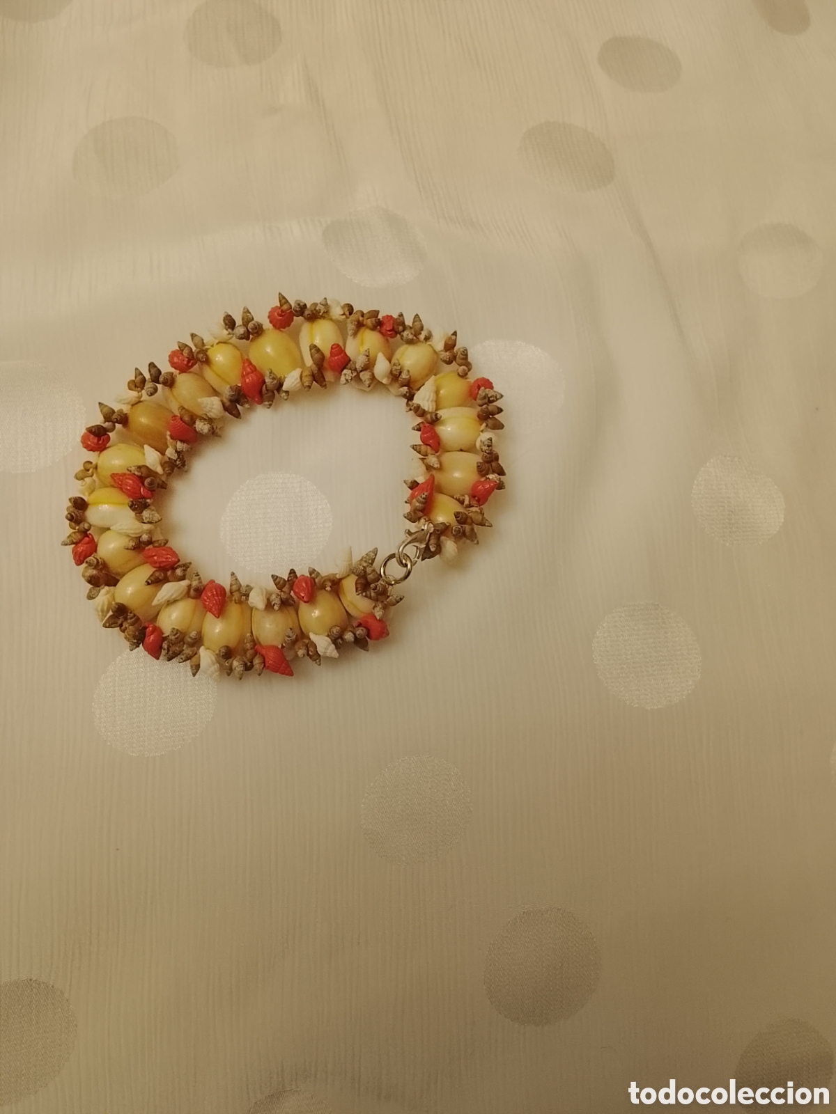Joyeria: antigua pulsera de caracolas .A&ntilde;os 60